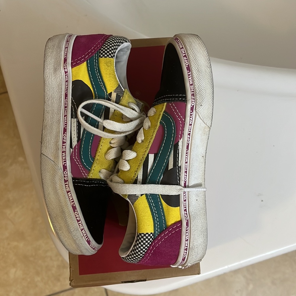 Kids Vans - Picture 4 of 6